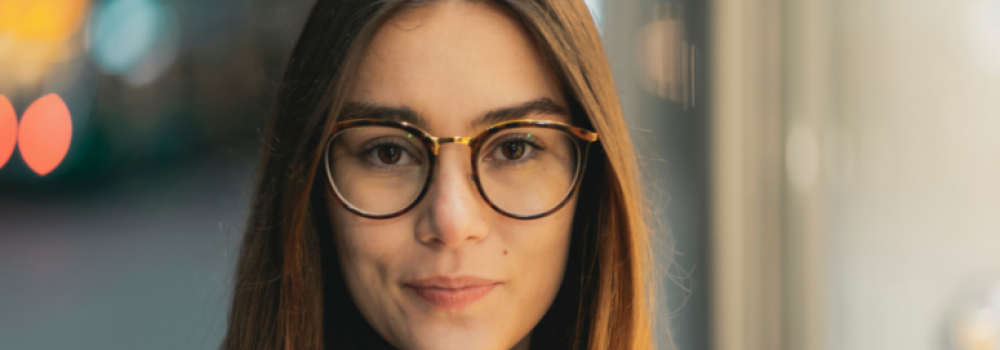 how to choose glasses that fit your lifestyle 